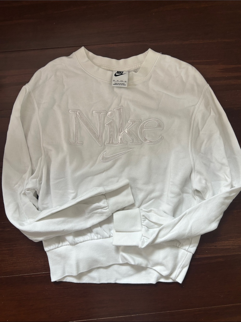 Nike Women’s White Embroidered Logo Crewneck